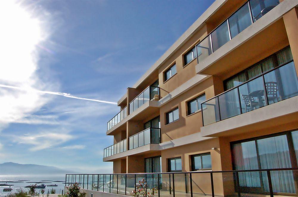 Apartamentos Turisticos Playa De Osmo Corme 외부 사진