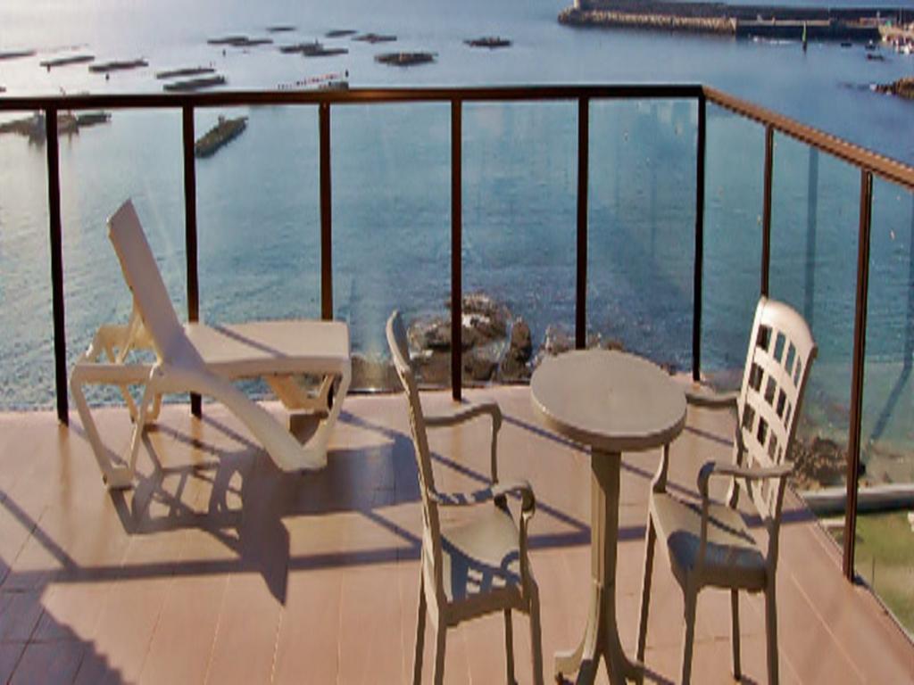 Apartamentos Turisticos Playa De Osmo Corme 외부 사진