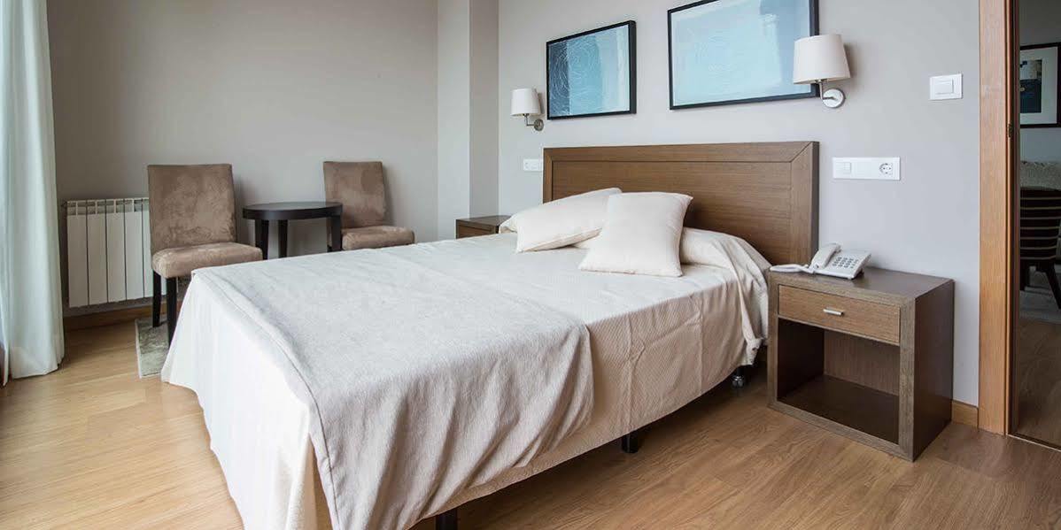 Apartamentos Turisticos Playa De Osmo Corme 외부 사진