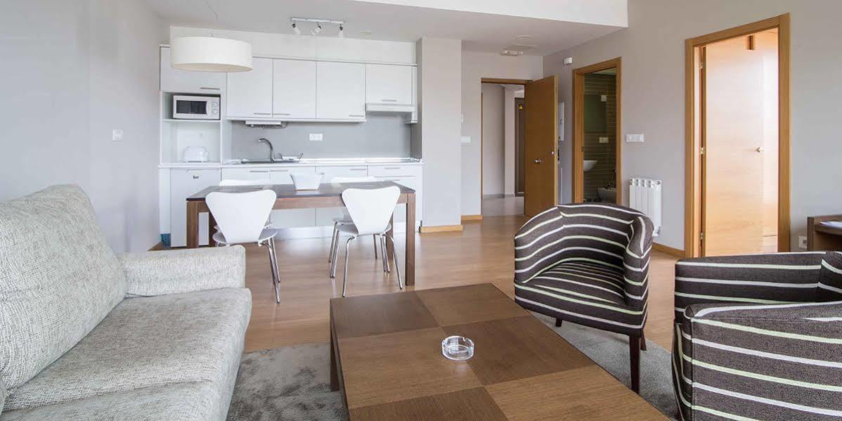 Apartamentos Turisticos Playa De Osmo Corme 외부 사진